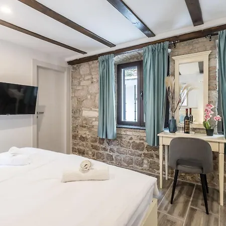 Old Town Matusko Bed & Breakfast *