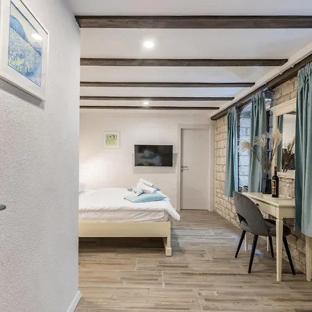 Old Town Matushko B&B 3*