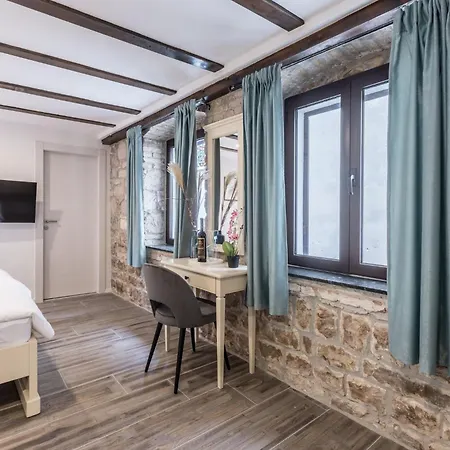Bed & Breakfast Old Town Matusko Split