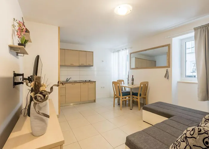 Bed and Breakfast Old Town Matusko Σπλιτ