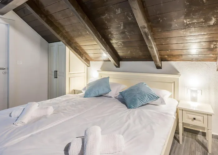 Old Town Matusko Bed and Breakfast 3*