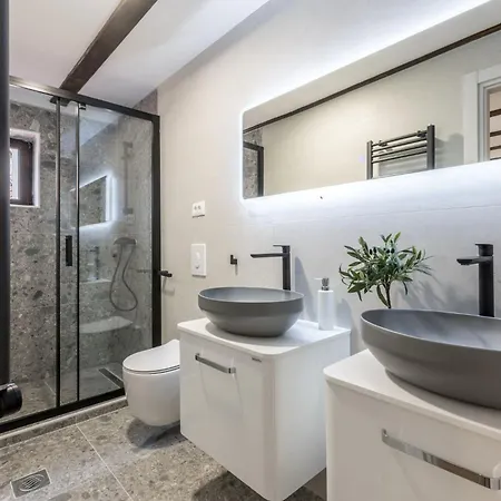 Old Town Matusko Split