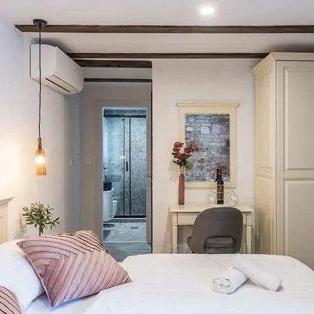 Old Town Matusko 3* Split