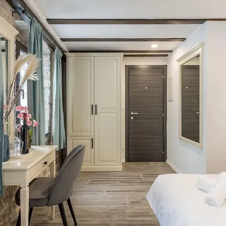 Old Town Matusko 3* Split