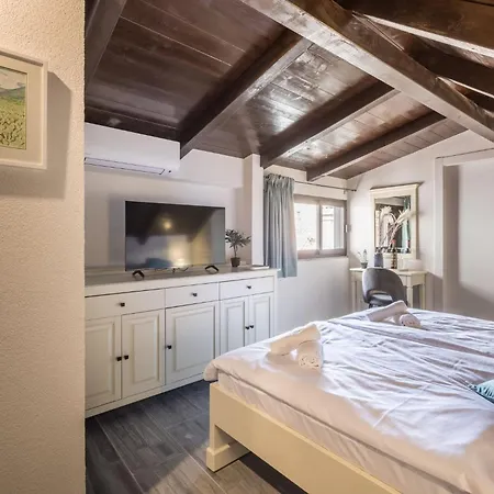 Old Town Matusko Split