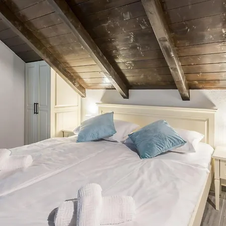 Old Town Matusko krevet i doručak 3*